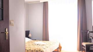 Комплексы для отдыха с коттеджами/бунгало Riviera -Adults only Реваль Двухместный номер с 1 кроватью или 2 отдельными кроватями и балконом-3
